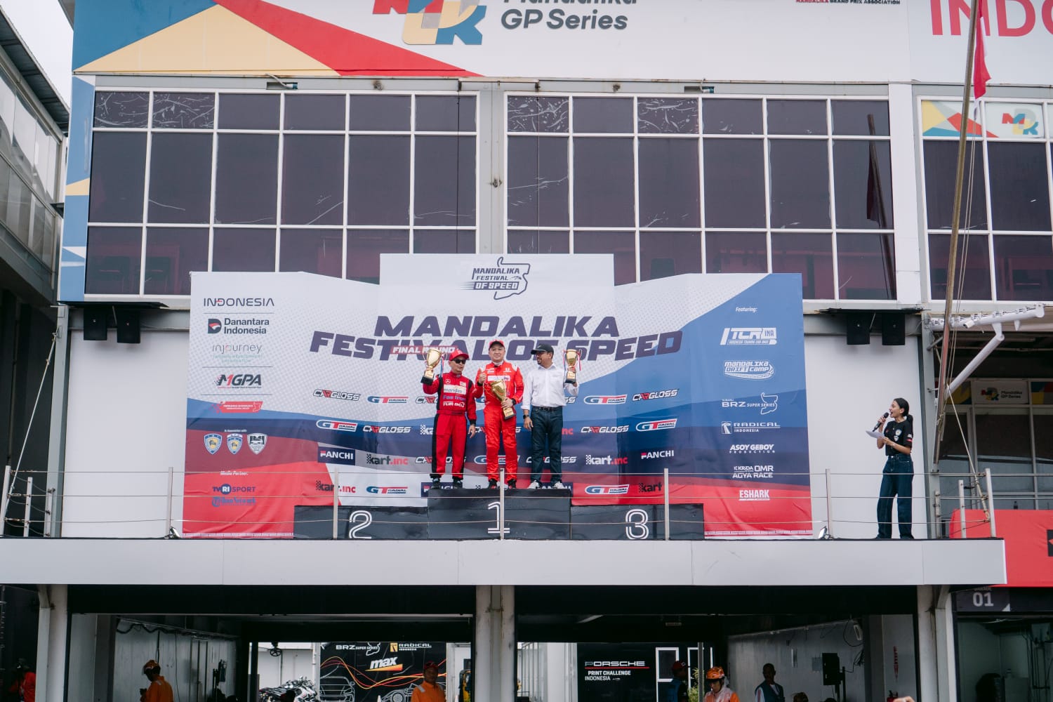 Indostar Motorsport Panen 10 Piala di MFOS Mandalika 2025 Round 5 & 6